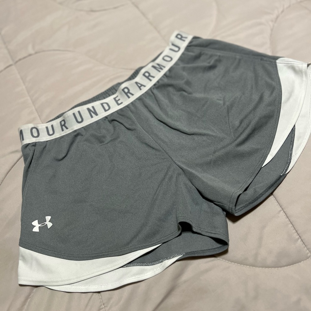 Under Armour Gray and White Athletic Shorts with Moisture-Wicking Fabric